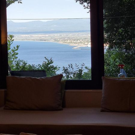 Unique View Apartment Каламата Экстерьер фото